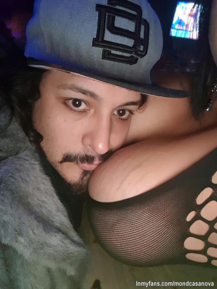 Hace frío en mty ! Woman abierto wey!